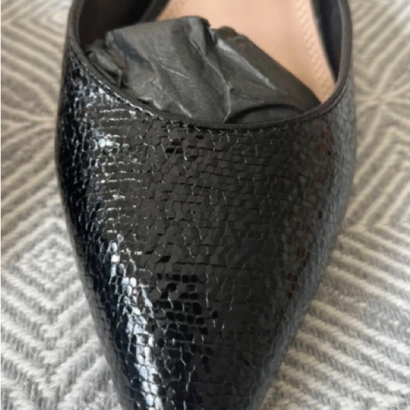 Chic Black Textured Women's Heels - Picture 2 of 5